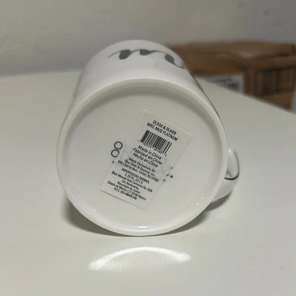 Mr and Mrs White Mugs with Silver & Gold Trim - Picture 7 of 8